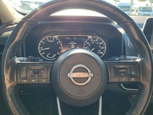 Certified 2022 Nissan Rogue SV w/ SV Premium Package image 24