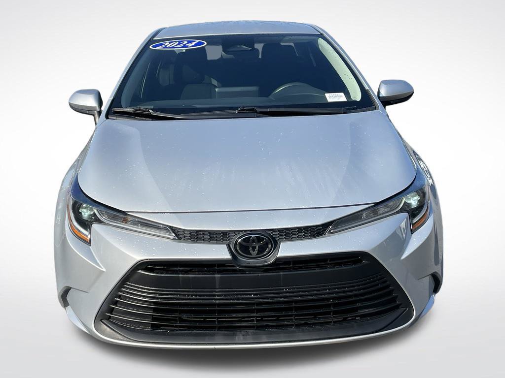 Used 2024 Toyota Corolla LE FWD image 9