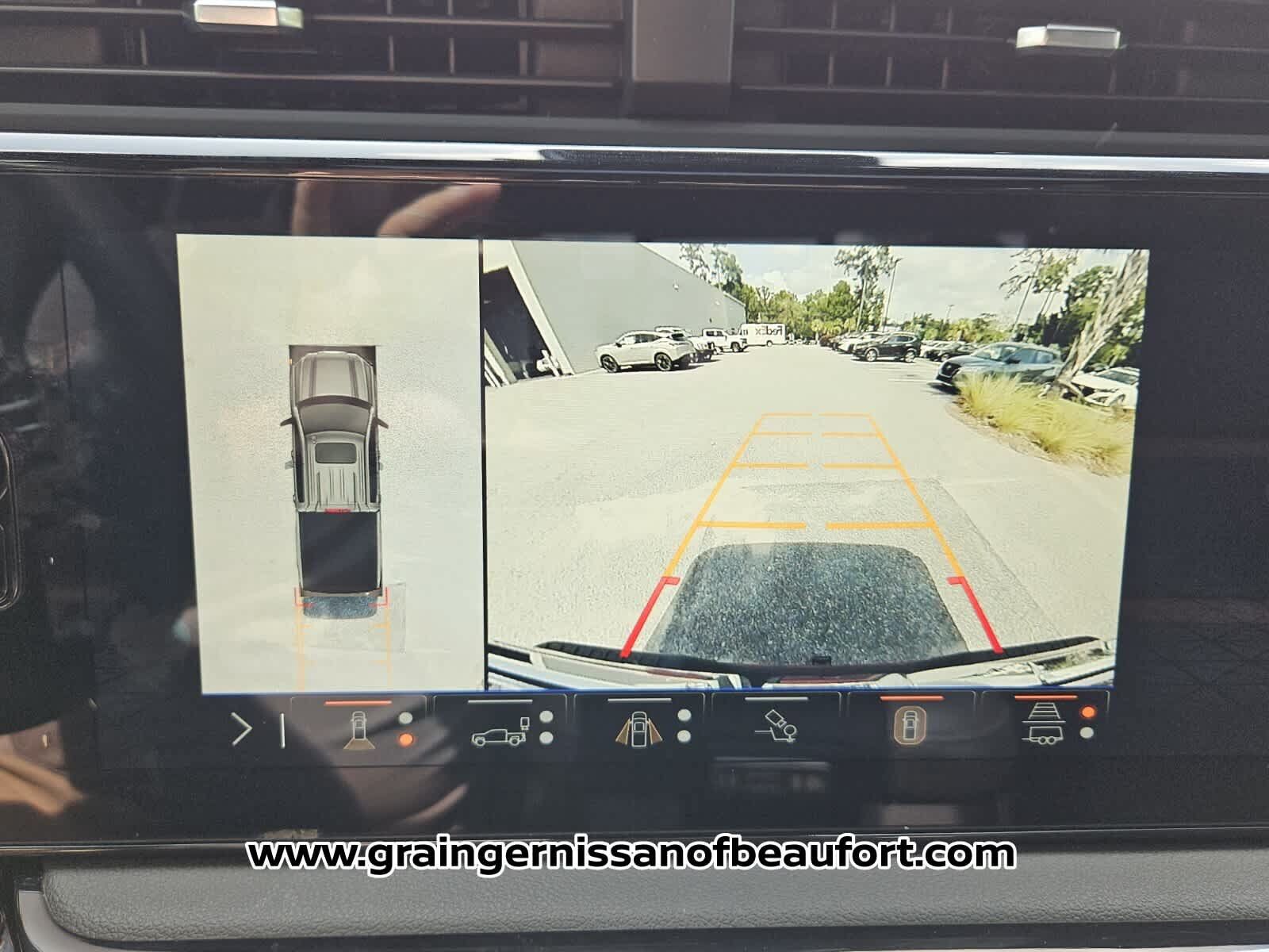 Used 2025 GMC Sierra 1500 AT4 w/ AT4 Premium Package AWD/4WD image 10