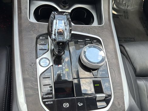 Used 2021 BMW X7 M50i AWD/4WD image 31