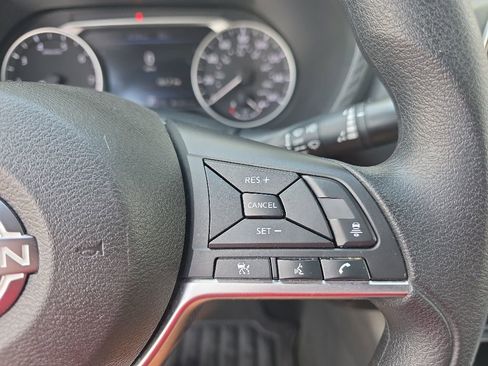 Used 2024 Nissan Sentra SV FWD image 16