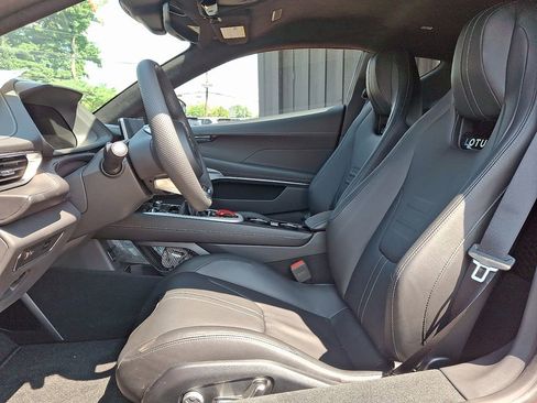 Used 2025 Lotus Emira image 13