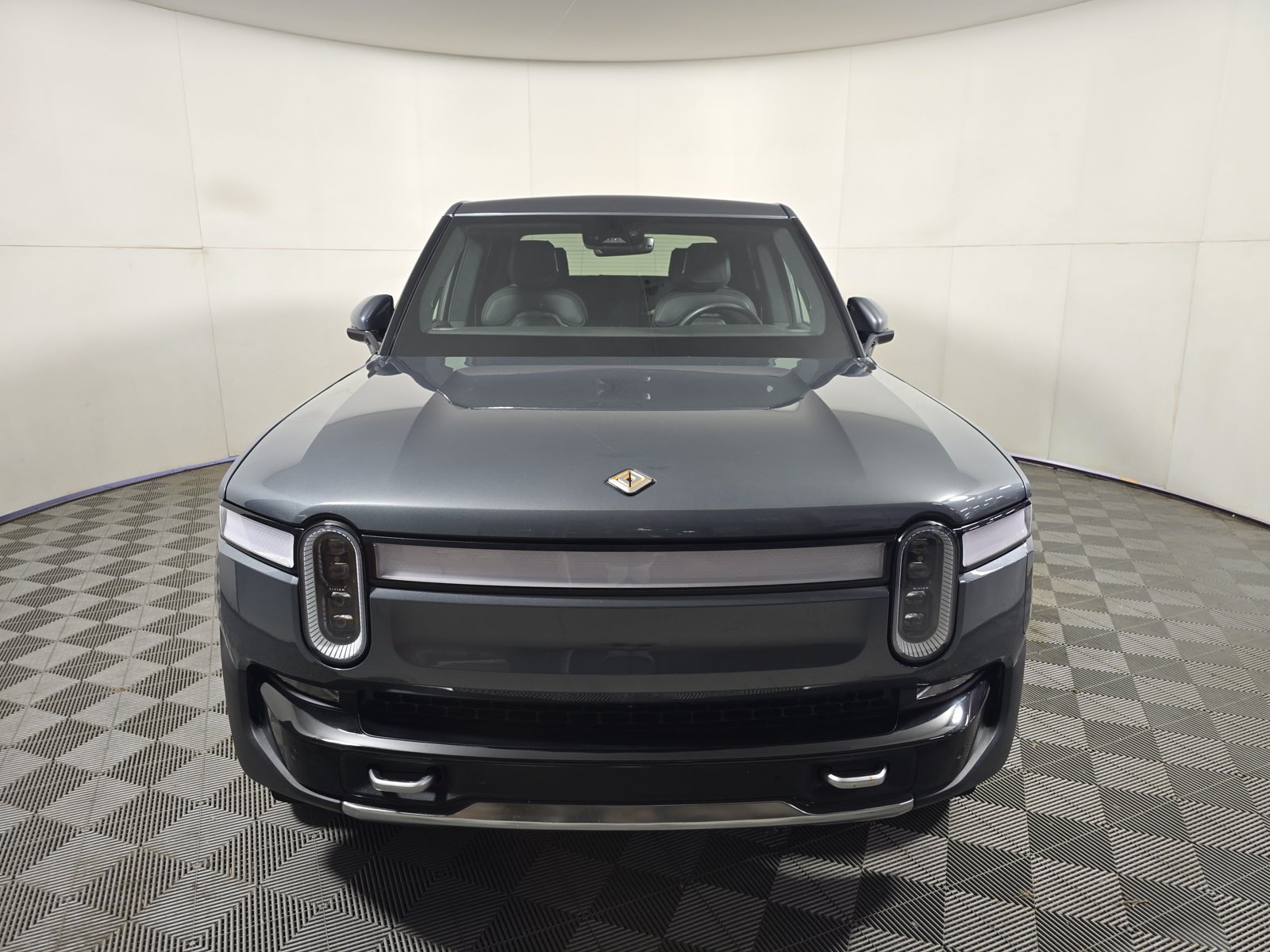 Used 2024 Rivian R1T Adventure Dual AWD/4WD image 8