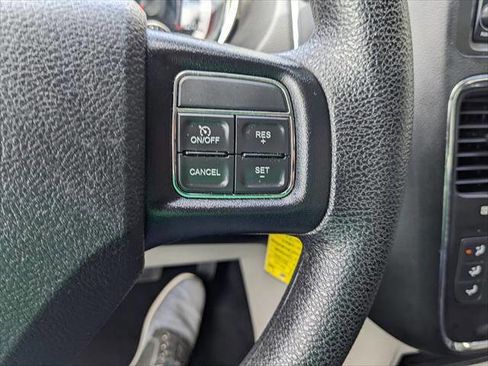 Used 2020 Dodge Grand Caravan SE w/ UConnect Hands-Free Group FWD image 22
