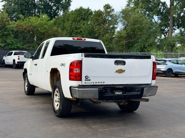 Used 2011 Chevrolet Silverado 1500 W/T AWD/4WD image 5