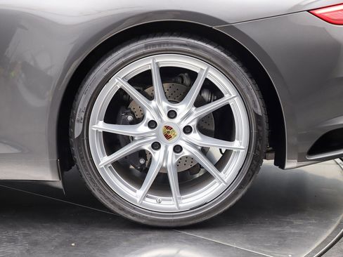Used 2019 Porsche 911 Carrera image 14