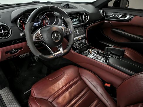Used 2018 Mercedes-Benz SL 63 AMG image 25