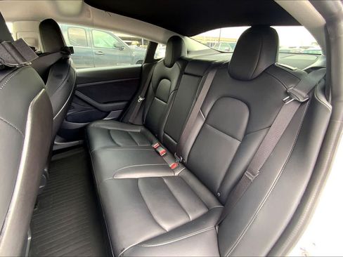 Used 2020 Tesla Model 3 Standard Range Plus RWD image 29