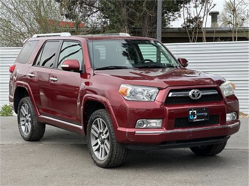 Used 2011 Toyota 4Runner SR5 w/ Convenience Pkg AWD/4WD image 8