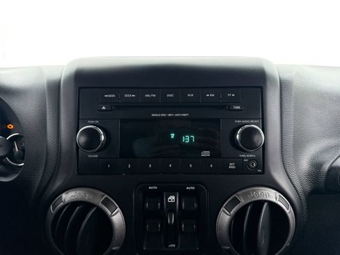 Used 2018 Jeep Wrangler Unlimited Sport S AWD/4WD image 15