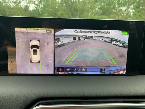 New 2026 Nissan Armada SL w/ Captain's Chari Seat Package image 13