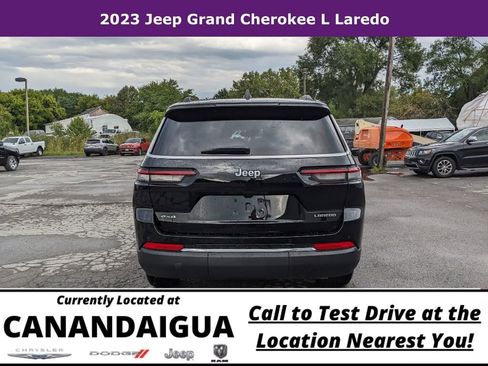 New 2023 Jeep Grand Cherokee L Laredo image 8