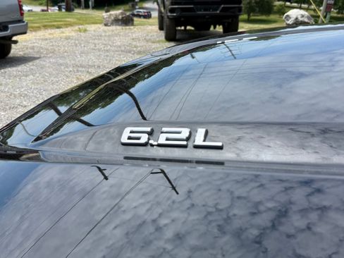 Used 2022 Chevrolet Silverado 1500 High Country w/ Technology Package AWD/4WD image 8