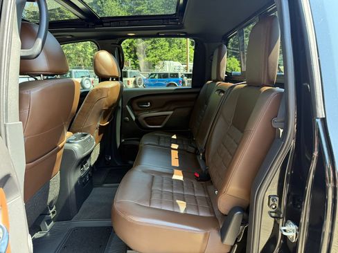Used 2021 Nissan Titan Platinum Reserve w/ Moonroof Package RWD image 11