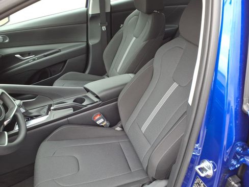 New 2026 Hyundai Elantra SE image 10