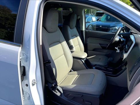 Used 2016 GMC Canyon SLT w/ Driver Alert Package image 9