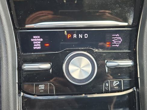 Used 2022 Jeep Grand Cherokee Overland w/ Luxury Tech Group IV image 32