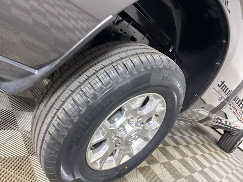 Used 2024 RAM 2500 Laramie image 31