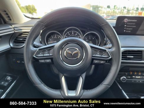 Used 2023 MAZDA CX-9 Touring image 29