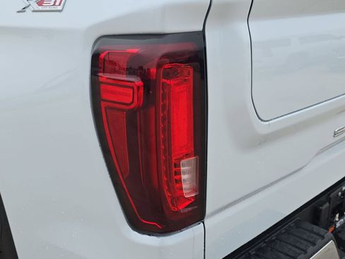 New 2026 GMC Sierra 1500 SLT w/ SLT Premium Plus Package AWD/4WD image 34