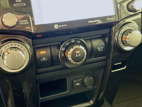 Certified 2021 Toyota 4Runner Venture w/ Moonroof Package AWD/4WD image 19