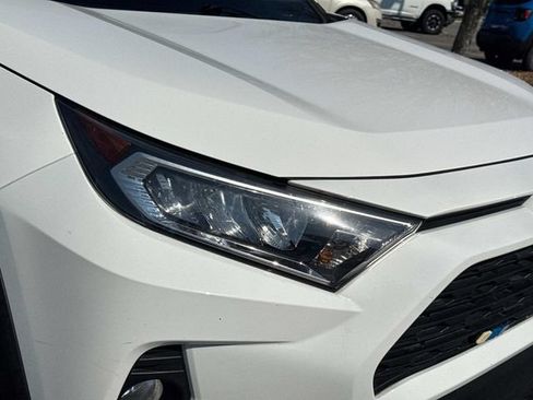 Used 2021 Toyota RAV4 XLE FWD image 11