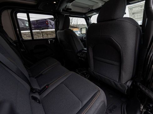 New 2026 Jeep Gladiator Sport AWD/4WD image 29