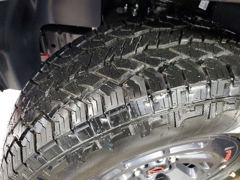 New 2025 Nissan Frontier PRO-4X image 35