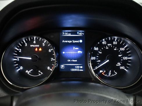 Used 2017 Nissan Rogue SV image 29