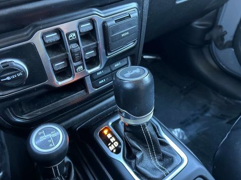 Used 2022 Jeep Wrangler Unlimited Sahara 4xe image 32