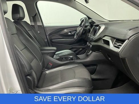 Used 2022 GMC Terrain SLT w/ LPO, 'HIT The Road' Package FWD image 16