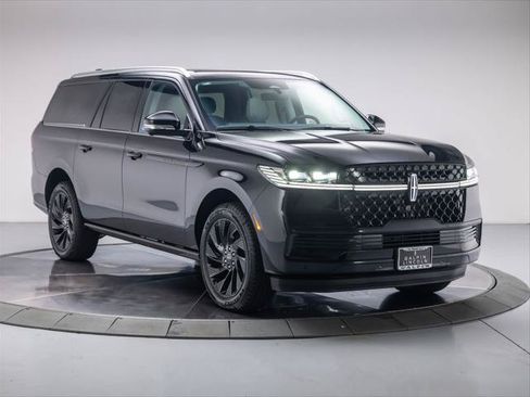 New 2026 Lincoln Navigator L Black Label AWD/4WD image 7