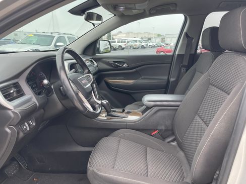 Used 2019 GMC Acadia SLE FWD image 13