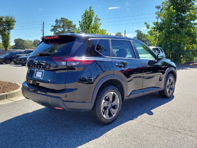Used 2025 Nissan Rogue SV FWD image 4