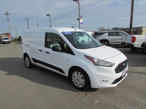 Used 2021 Ford Transit Connect XLT image 2