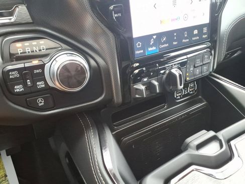 Used 2022 RAM 1500 Limited AWD/4WD image 26
