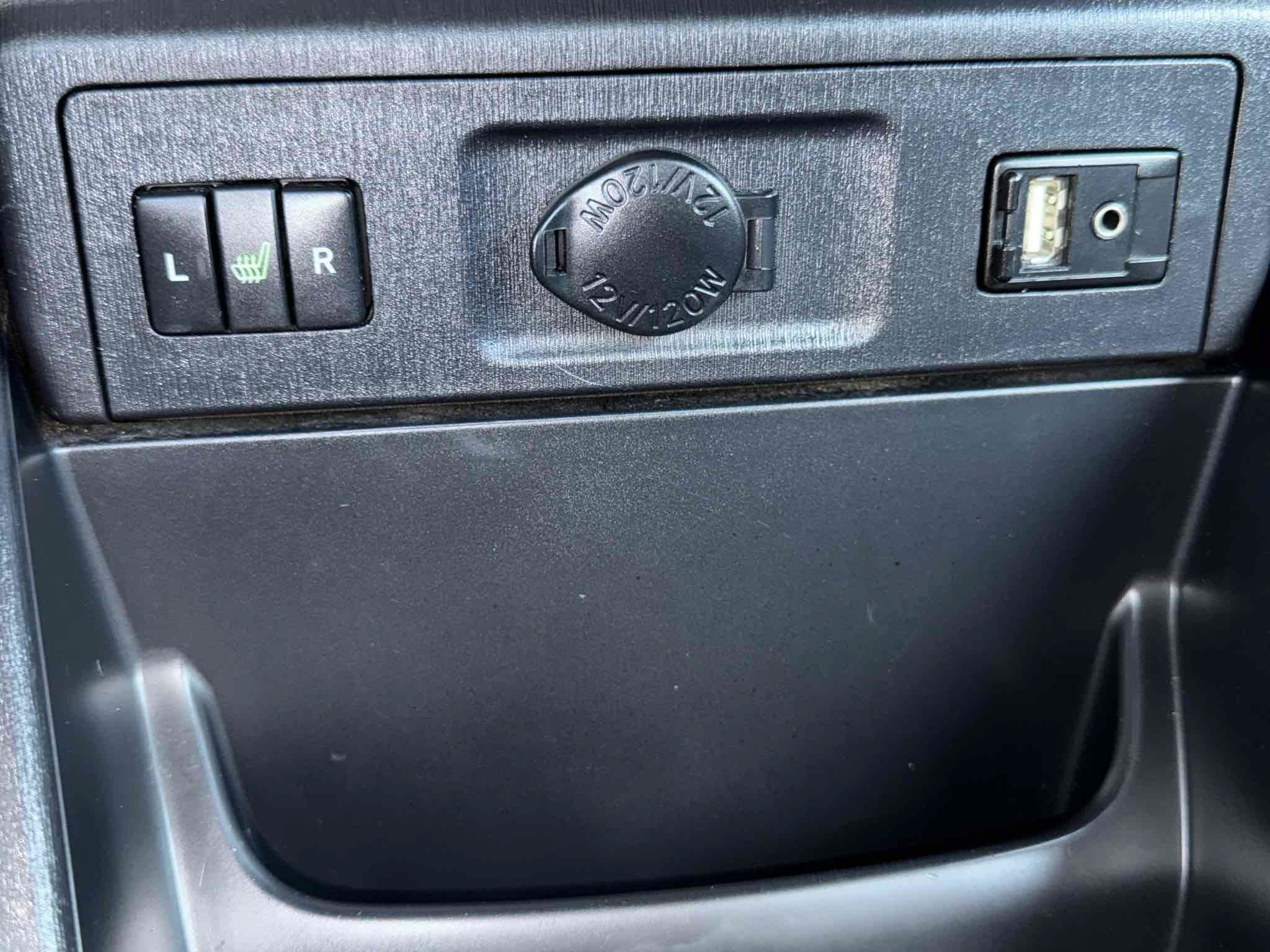 Used 2017 Toyota Prius V Four FWD image 98