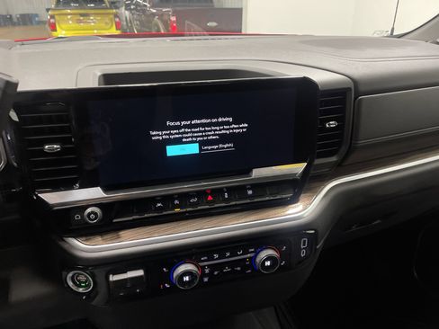 Used 2025 Chevrolet Silverado 1500 LT image 28