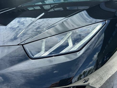 Used 2020 Lamborghini Huracan EVO AWD/4WD image 9