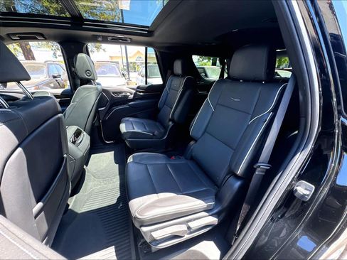 Used 2024 Cadillac Escalade Premium Luxury w/ LPO, Floor Liner Package AWD/4WD image 25
