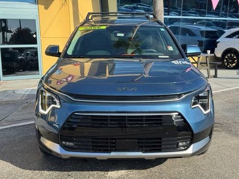 Certified 2025 Kia Niro SX Touring FWD image 34