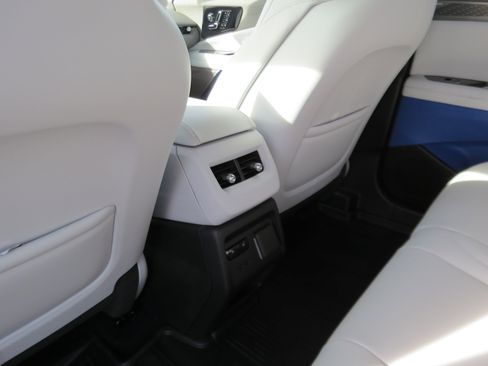 New 2026 Cadillac Optiq Luxury 2 image 13