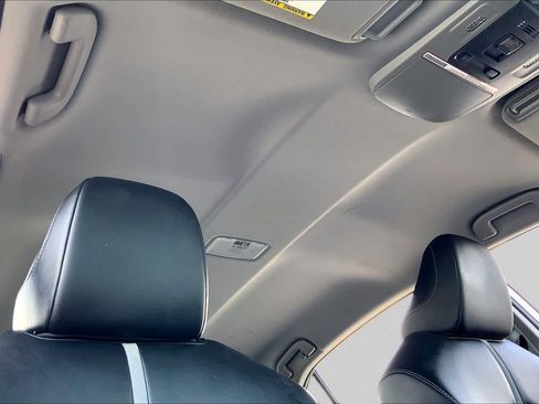 Used 2021 Toyota Camry SE FWD image 14