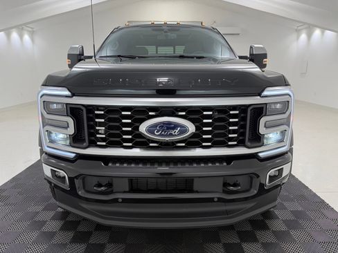 Used 2026 Ford F450 Platinum w/ Platinum Plus Package AWD/4WD image 2