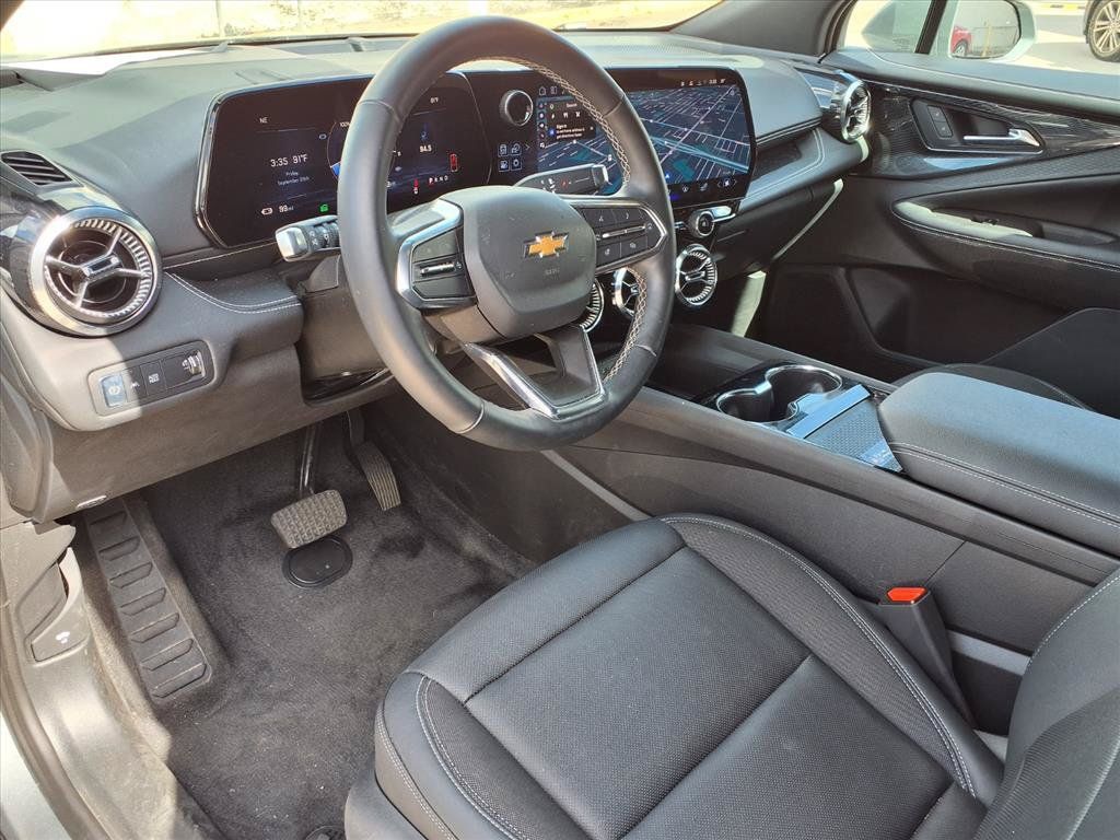 Used 2024 Chevrolet Blazer EV LT AWD/4WD image 12