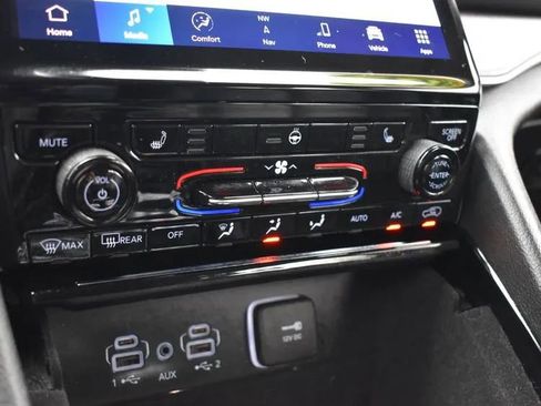 Used 2022 Jeep Grand Cherokee L Limited image 35