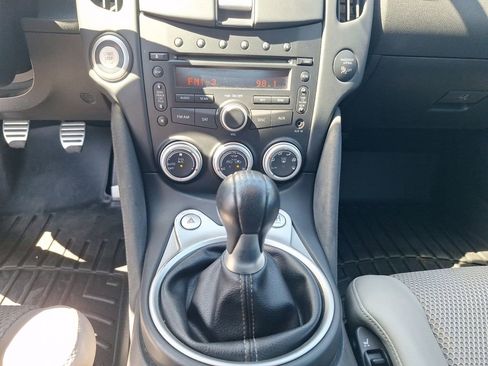 Used 2013 Nissan 370Z Touring w/ Sport Pkg image 16