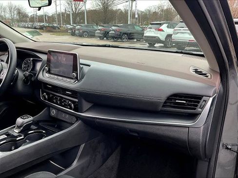 Certified 2023 Nissan Rogue S image 13