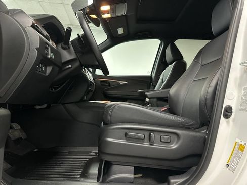 Used 2023 Honda Passport EX-L image 17