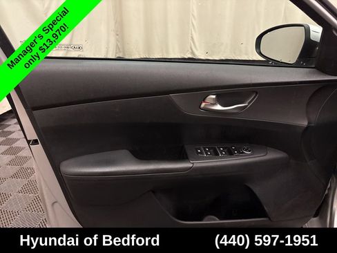 Used 2021 Kia Forte LXS FWD image 10